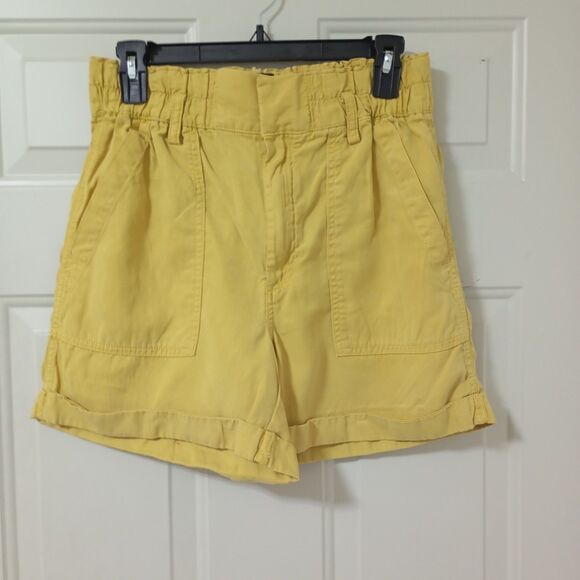Banana Republic Pants - Banana Republic Women's Lime Green Paper Bag Waist Shorts Size 4 slash pockets